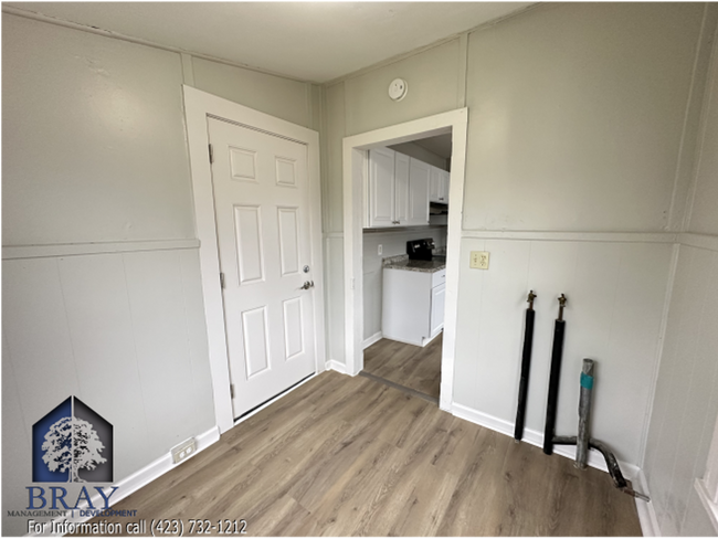 Building Photo - Fully Renovated 2 Bedroom Home in the Heart of Kingsport