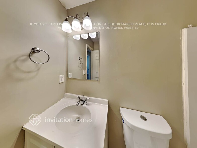 Building Photo - 2978 Rapids Dr