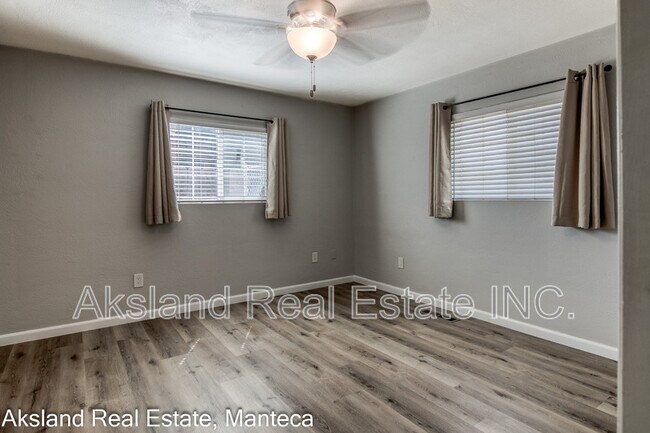 Building Photo - 3007 W Lathrop Rd