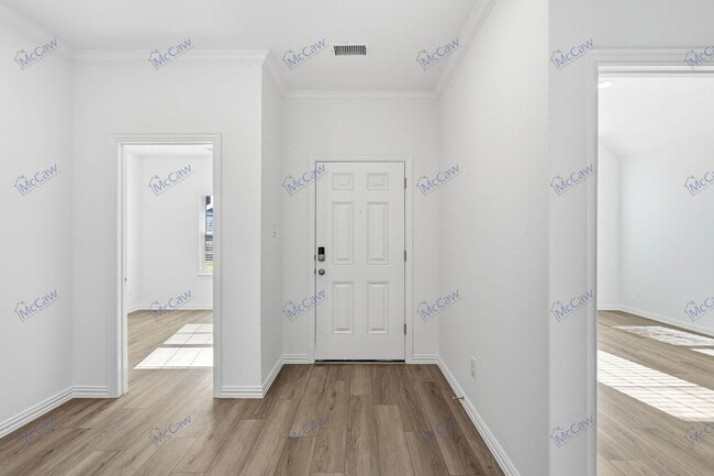 Building Photo - 239 Golden Run Dr