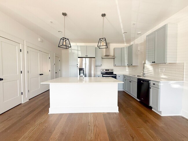 Building Photo - Spacious 4-Bedroom Home Near Tennessee Tech with Pool Access and Pet-Friendly Living