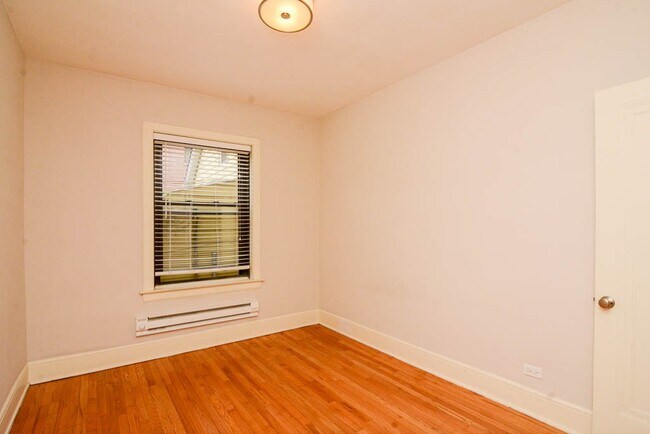 Building Photo - 2320.5 N Rockwell St