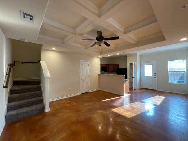 Building Photo - 14102 Volpi Dr