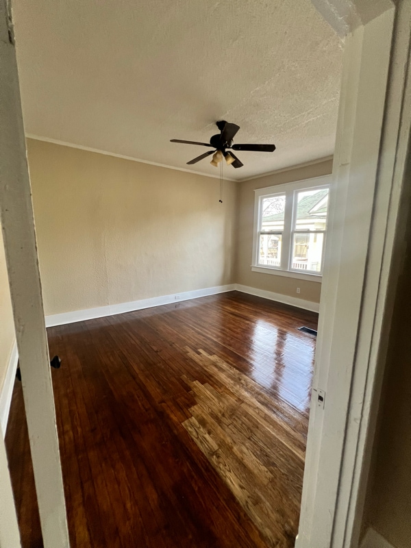 Building Photo - 1994 Manila Ave