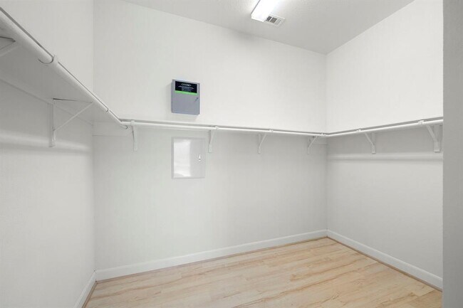 Building Photo - 15415 Dolan Brook Ln