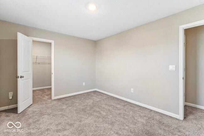 Building Photo - 6874 Nottingham Ln