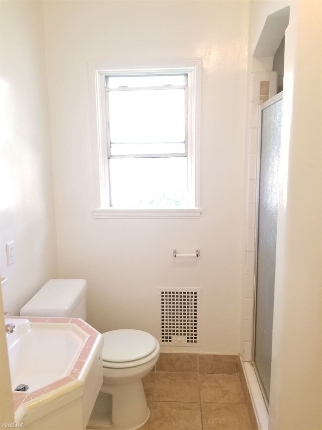 Building Photo - 1 br, 1 bath  - 1211 S Westmoreland Ave