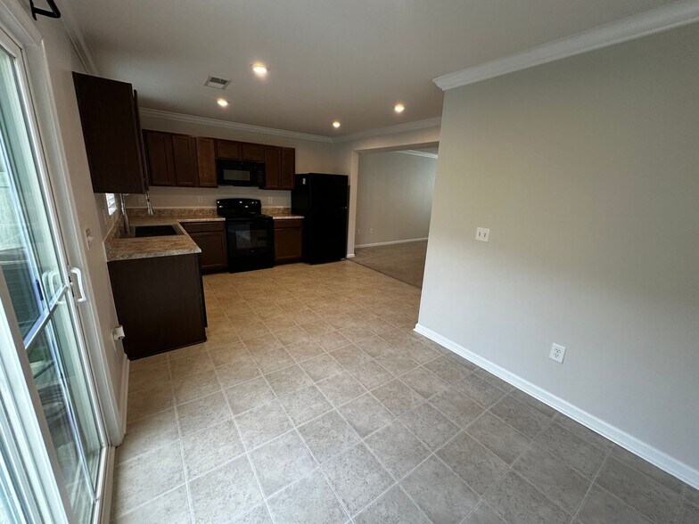 Building Photo - 24 Tidworth Dr