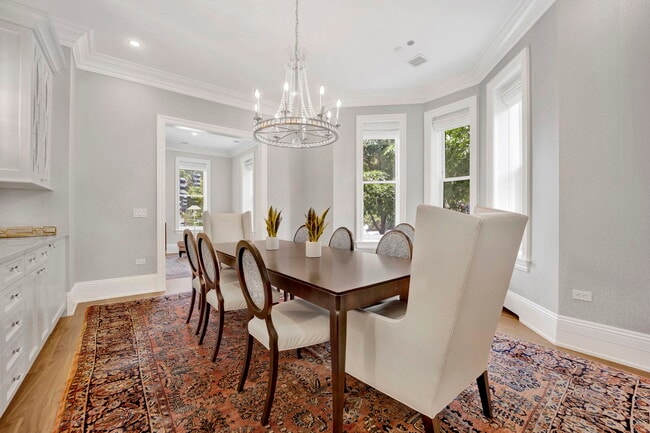 Building Photo - 103 W Chestnut St