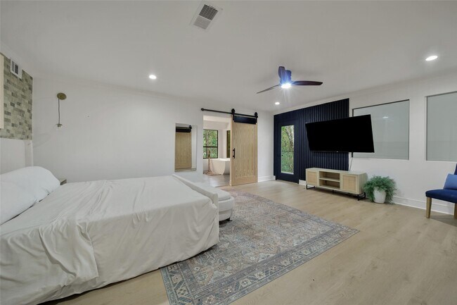 Building Photo - 140 S Timber Top Dr