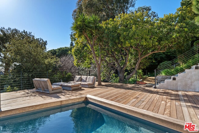 Building Photo - 23812 Malibu Crest Dr