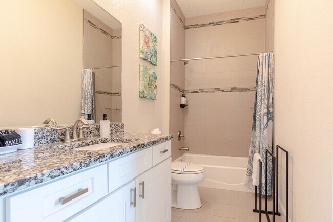 Building Photo - 36 Moody Dr