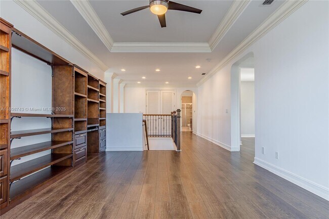 Building Photo - 8680 Watercrest Cir W