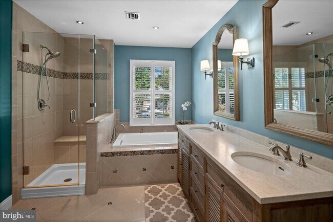 Building Photo - 9 Cromwell Ct