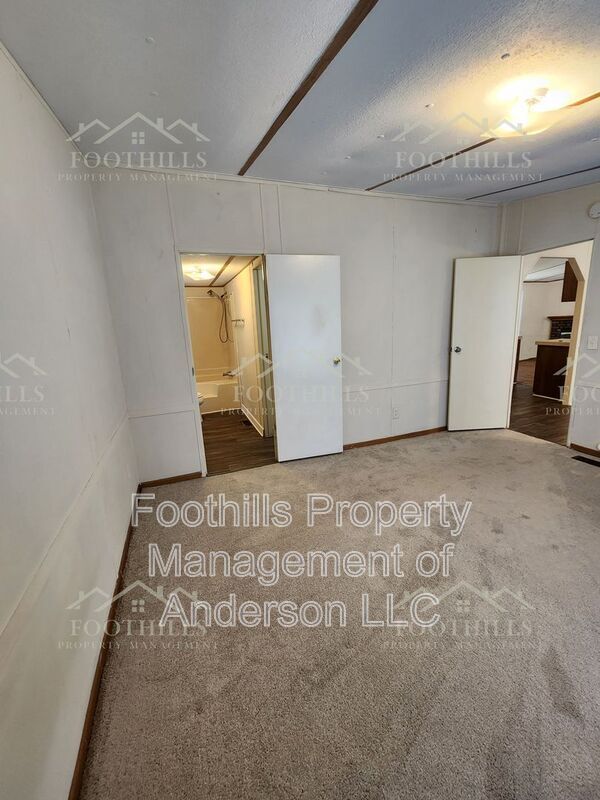 Building Photo - 131 Woodfern Cir