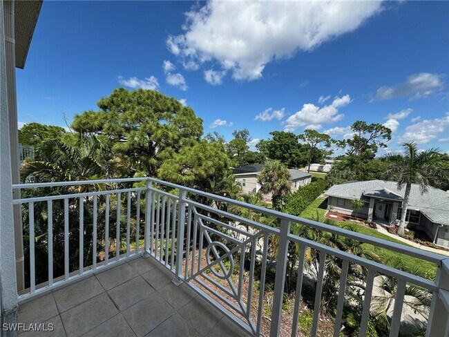Building Photo - 4400 Bonita Beach Walk Dr