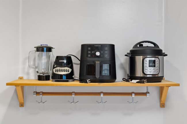 Building Photo - 2216 18th Ave