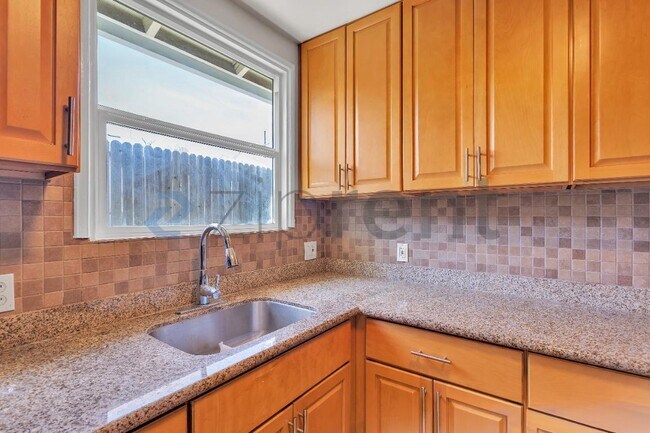 Building Photo - 2012 Cavallo Rd