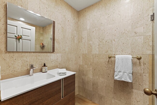 Building Photo - 2211 Fisher Island Dr