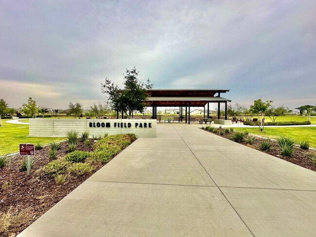 Building Photo - BRAND NEW North Clovis 4/2.5 Lennar