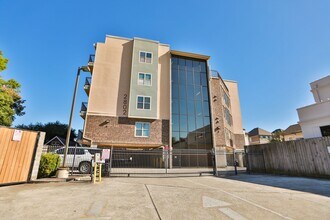 Building Photo - 2802 Morrison St