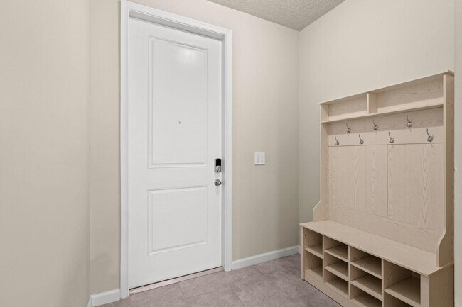 Building Photo - 359 Angler Dr