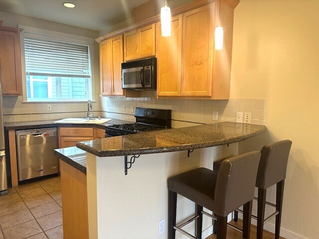 Building Photo - 3633 Wallingford Ave N