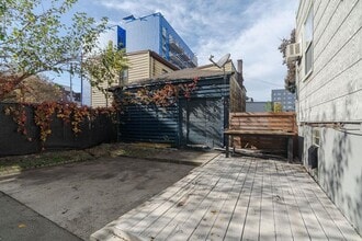 Building Photo - 337 Summit Ave