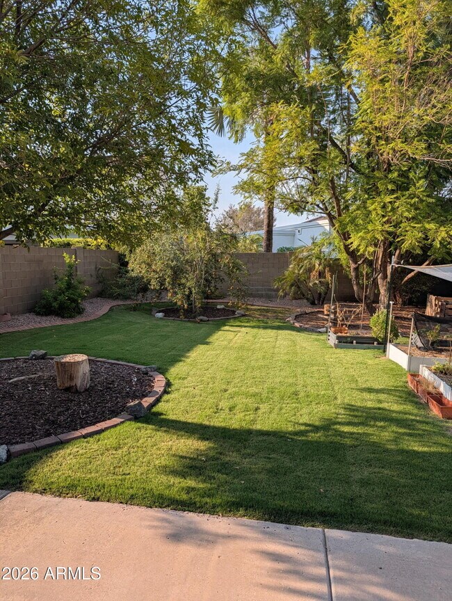 Building Photo - 3020 E Friess Dr