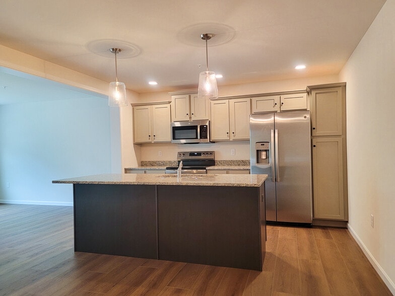 Building Photo - 145 Beech Tree Ct