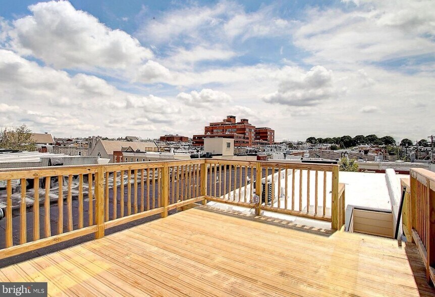 Building Photo - 3014 E Baltimore St