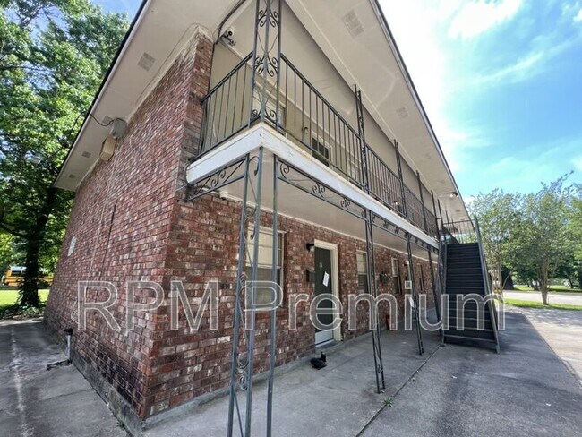 Building Photo - 4133 Lee St