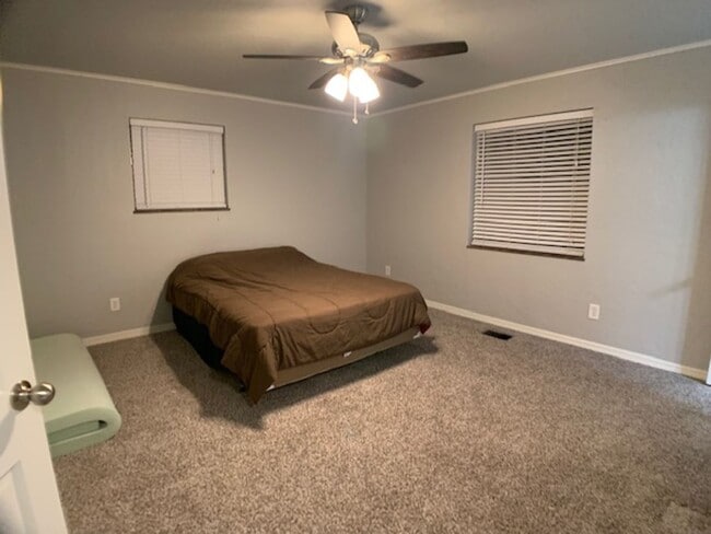 Building Photo - 3 Bed Home OKC - Move in Deposit-Free! (If Qualified)