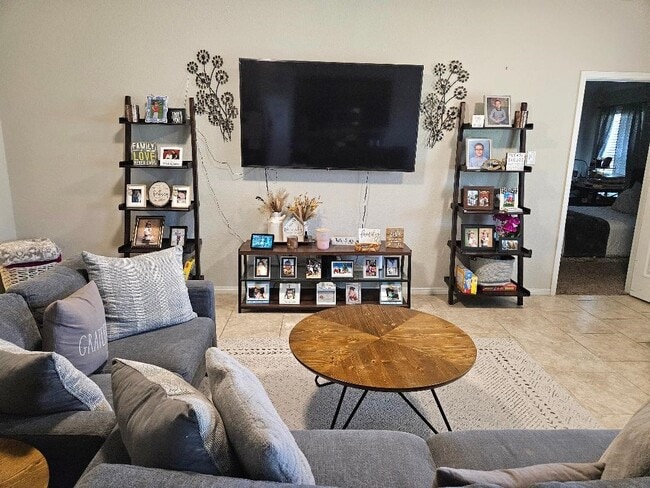 Building Photo - 9506 Green Maple Ct