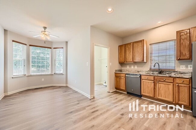 Building Photo - 611 China Clipper Cir