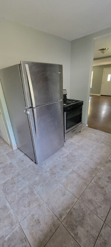 Building Photo - 18 W 80th St