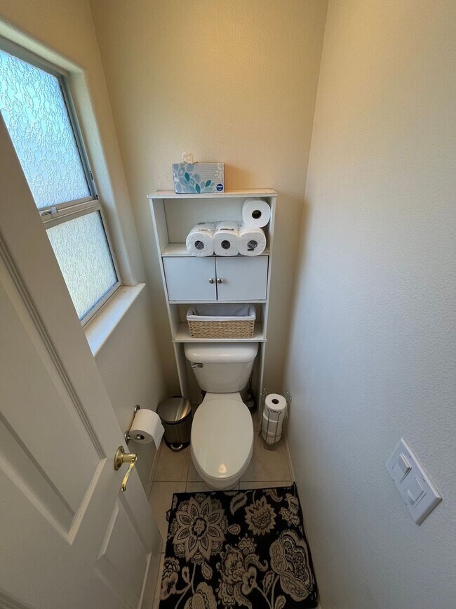 Building Photo - Single Bedroom Suite -- Furnished Upon Req...