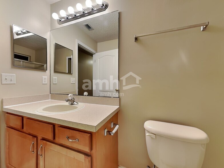 Building Photo - 12275 Captiva Bluff Rd