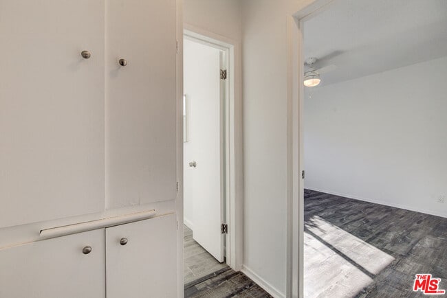 Building Photo - 2230 Redondo Blvd