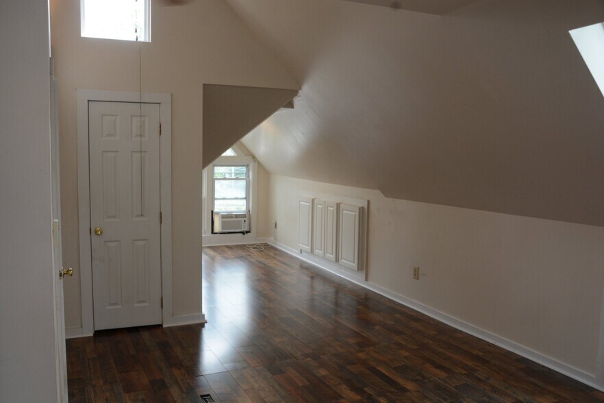 Building Photo - 120 W 5th Ave