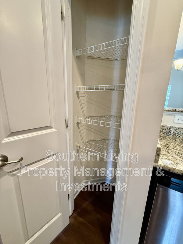 Building Photo - 9516 Birkwood Ct