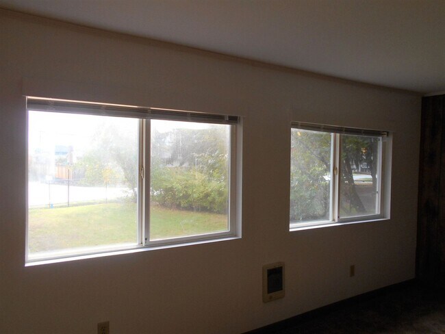 Building Photo - Spacious 2 Bed 1 Bath Bothell Home $2500/mo.