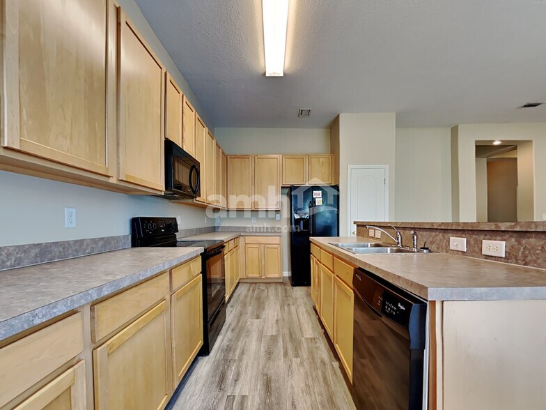 Building Photo - 1244 Sunray Ct