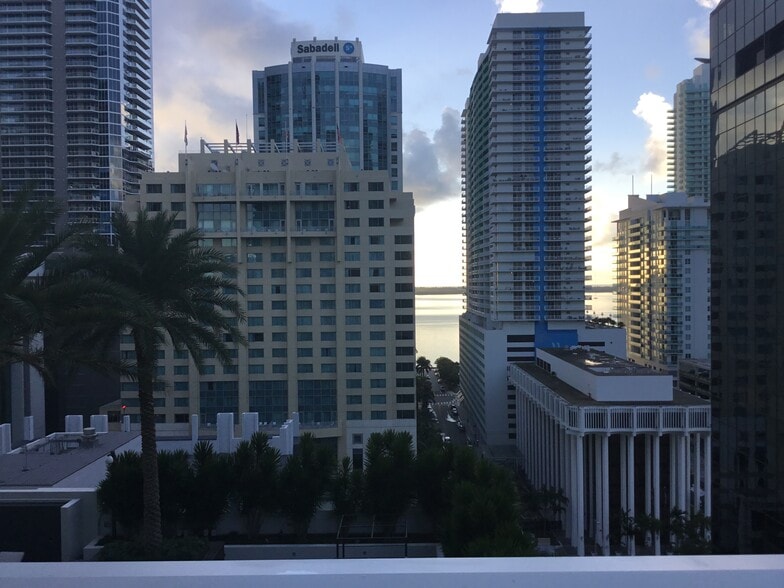 Building Photo - 1080 Brickell Ave