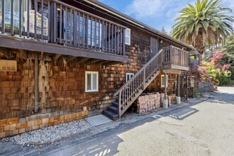 Building Photo - 6630 MacArthur Blvd