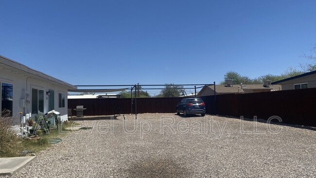 Building Photo - 5745 S Southland Blvd