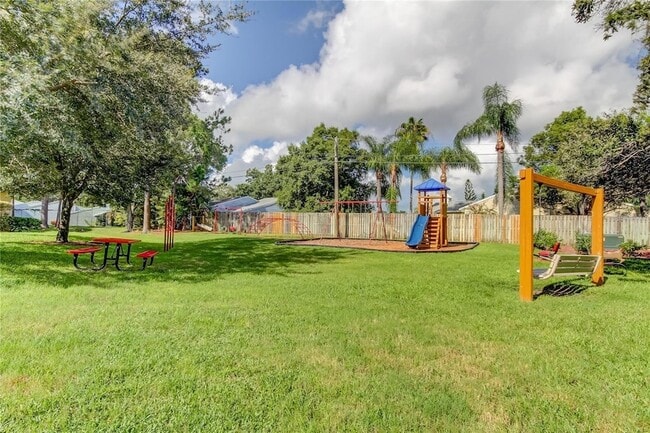 Building Photo - 3295 Fox Chase Cir