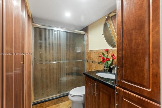 Building Photo - 2450 W 67th Pl