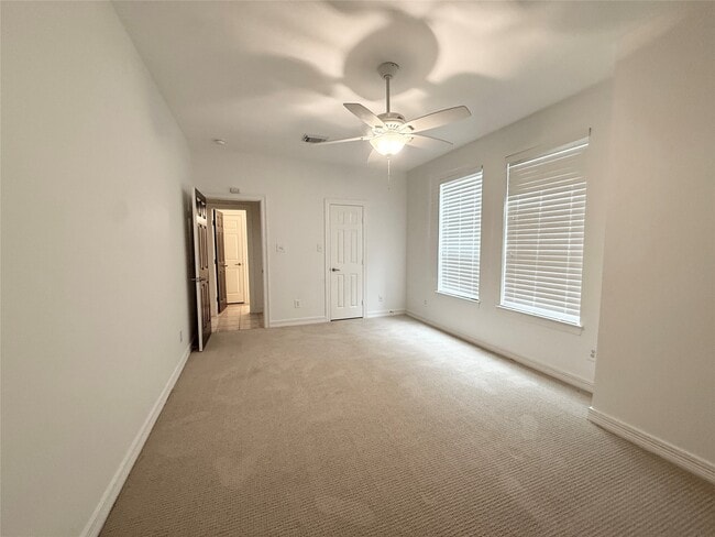 Building Photo - 5317 Austin St