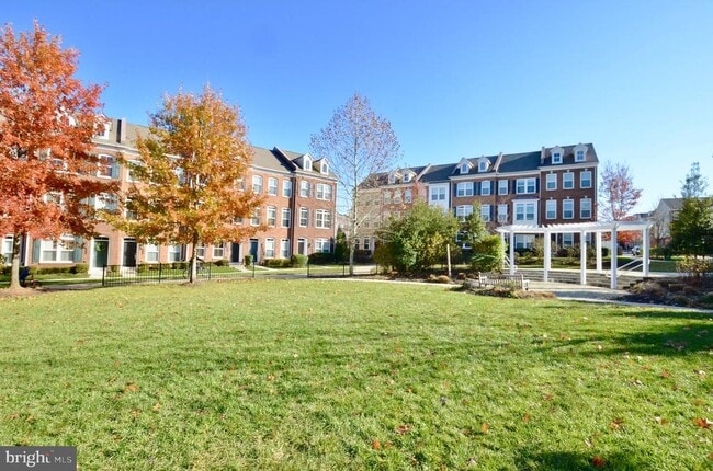 Building Photo - 3053 Waterloo Ln